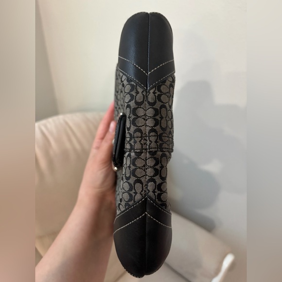 ✨Vintage Y2K Coach Signature SoHo Hobo Buckle Monogram Canvas Shoulder Bag✨ - Picture 10 of 16